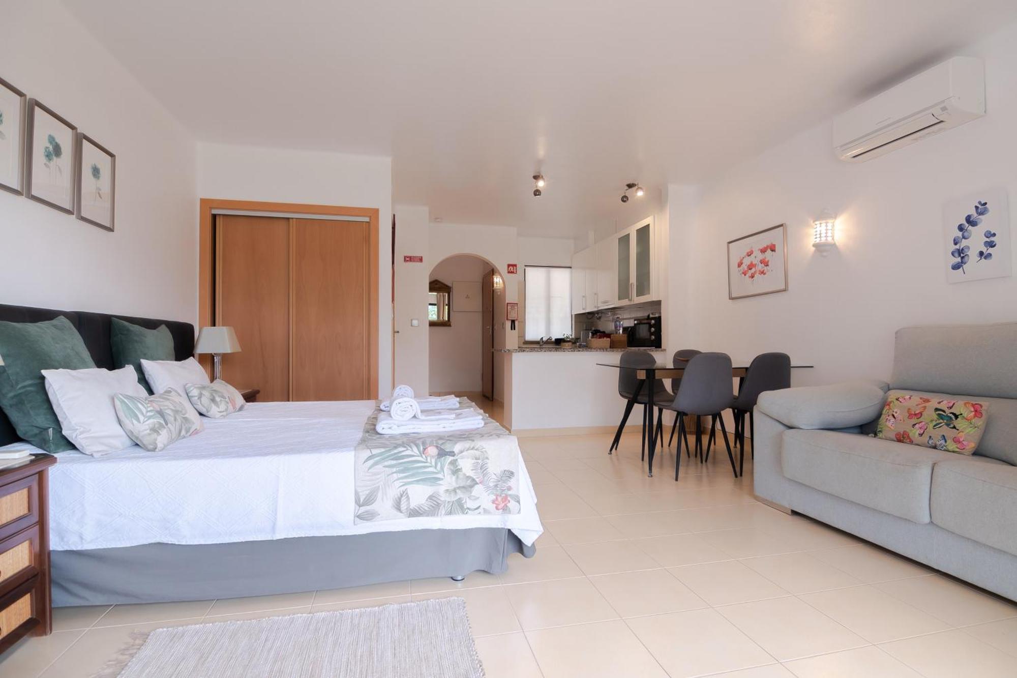 Seacoast Retreat With Pool And Beach Access By Drago Rentals البوفيرا المظهر الخارجي الصورة
